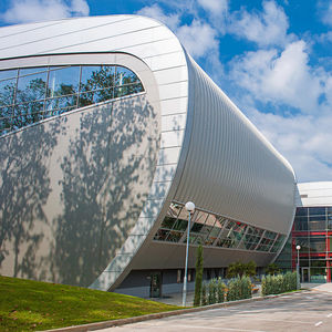 façade ventilée en aluminium / en composite / en plaques