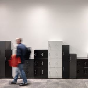casier vestiaire en bois