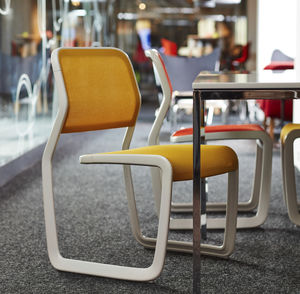 chaise contemporaine