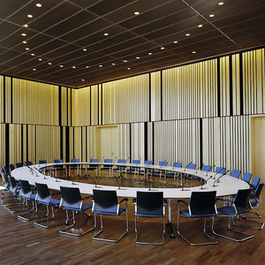 table de conférence contemporaine