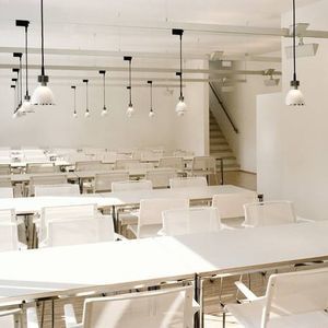 table de conférence contemporaine