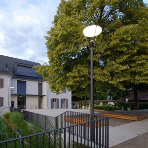 lampadaire urbain / contemporain / en fonte d'aluminium / en acier galvanisé