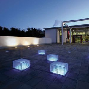 banc public contemporain