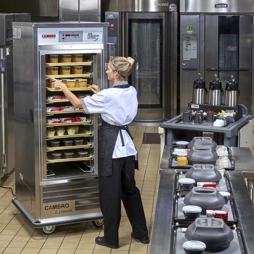 Vitrine réfrigérée professionnelle armoire - AIR CURTAIN ULTRA™ - Cambro - pour cuisine professionnelle / en inox / avec porte battante