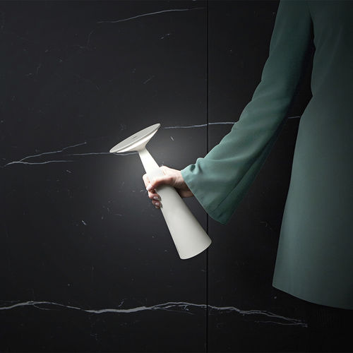Lampe de table - DAMA - Zafferano Srl - baladeuse / en aluminium / contemporaine
