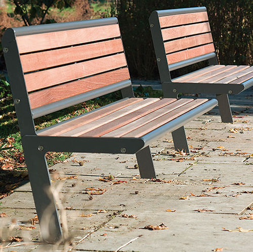 Banc public contemporain - VERNO - Gem. Westeifel Werke GmbH - en bois de feuillus / en acier galvanisé / en acier à revêtement par poudre