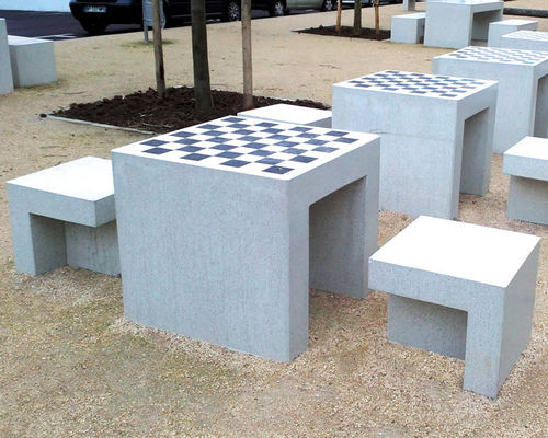 Ensemble table et chaises contemporain - ARCHE® - QUARTZO DESIGN - en pierre reconstituée / pour espace public