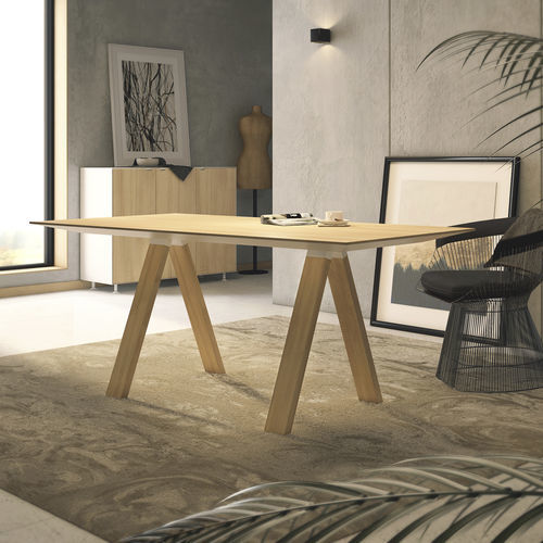 Bureau sur pied - V-LIGHT B - SOTUBO - contemporain / en chêne / bois