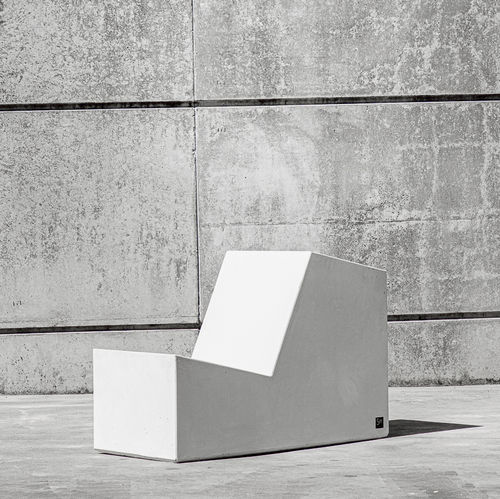 Chauffeuse contemporaine - FORM : 544 - SIT Urban Design - en béton / de jardin / pour espace public