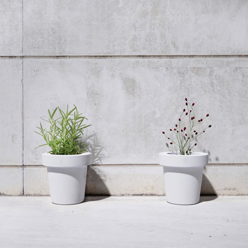 Jardinière en béton - VASE S : 230 - SIT Urban Design - circulaire / contemporaine / pour espace public