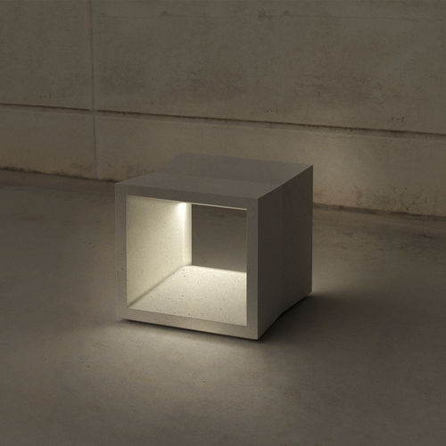 Tabouret pour espace public - FLAT : 421.L - SIT Urban Design - contemporain / en béton / avec éclairage intégré
