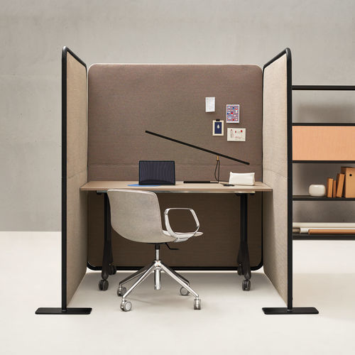 Table contemporaine - DOMINO  - Quinti. - en bois / avec piètement en métal / rectangulaire