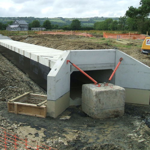 Mur de tête préfabriqué - concast - en béton armé