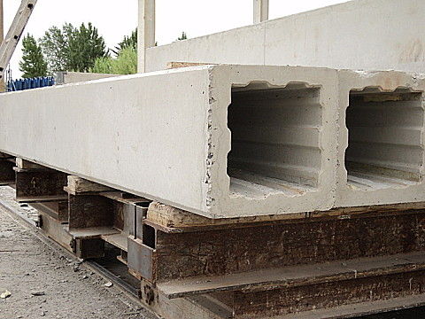 Pied de poteau en béton armé - Planas - préfabriqué