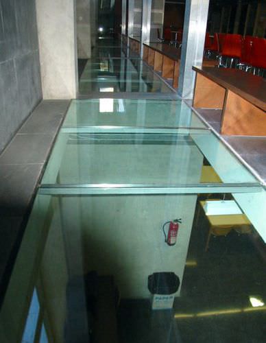 Dalle de plancher en verre - VIDRES BERNI - pour plancher à poutrelles / pour bâtiments