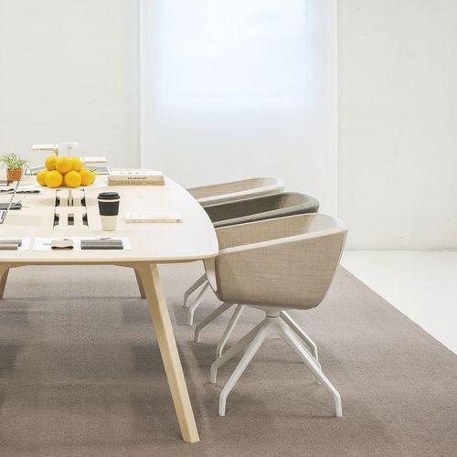 Chaise visiteur contemporaine - ARCA - True Design srl - d'intérieur / en tissu / avec piètement en métal