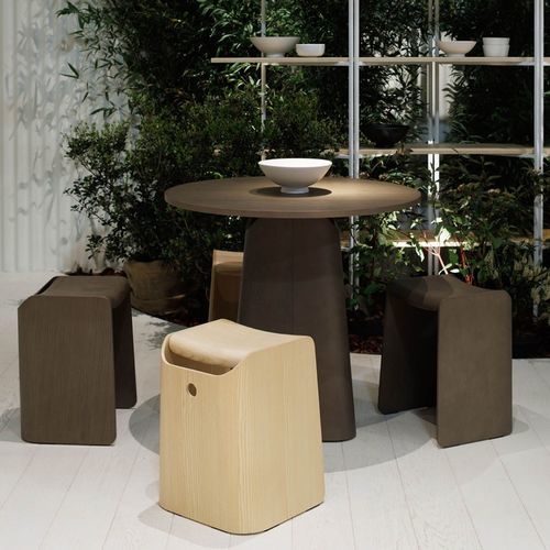 Tabouret contemporain - NOMADE - True Design srl - en bois / avec piètement en bois / piètement central