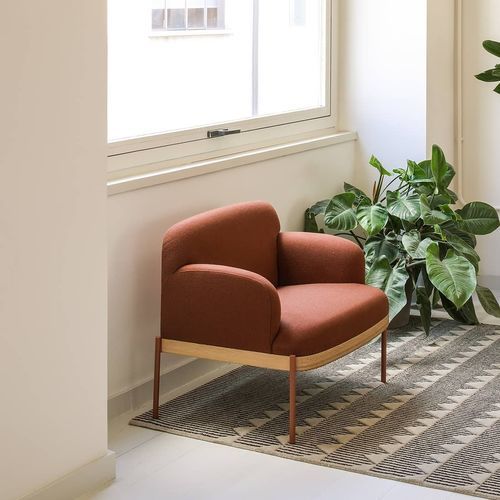 Fauteuil contemporain - ABISKO - True Design srl - en tissu / en bois / tapissé
