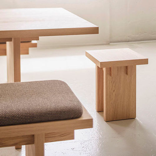 Tabouret contemporain - ESSENCE - True Design srl - en chêne / en contreplaqué / en noyer