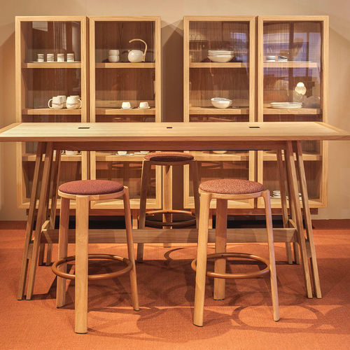 Tabouret contemporain - CUTE - True Design srl - en chêne / en bois massif / en frêne