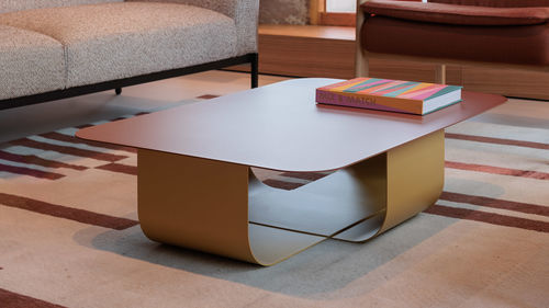 Table basse design minimaliste - FIOCCO - True Design srl - en métal / en acier / avec piètement en métal