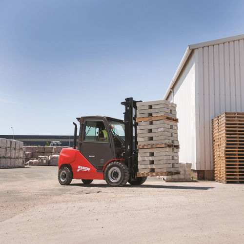 Chariot élévateur sur roues - MI 40 G - Manitou America's, Inc.