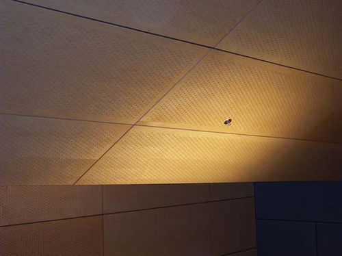 Faux-plafond en métal - . - AMICO - Alabama Metal Industries - en panneaux / perforé
