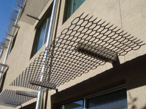 Tôle déployée - AMICO - Alabama Metal Industries - en acier / pour brise-soleil / perforation hexagonale