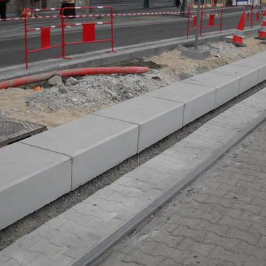 Bordure pour trottoir - ACCESTRAM - ALKERN - en béton / rectangulaire / autres formes