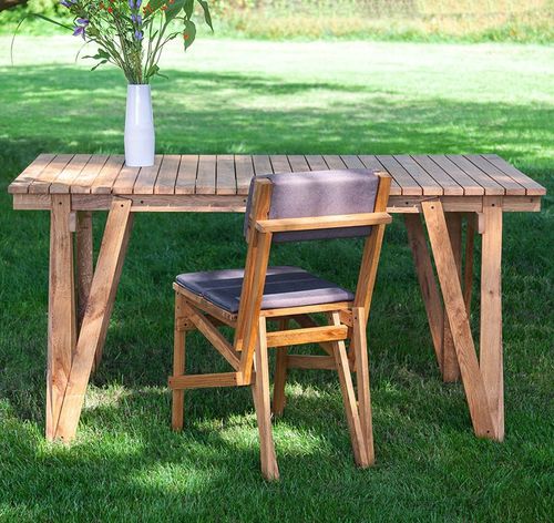 Table contemporaine - VIJ5 - en chêne / avec piètement en chêne / rectangulaire