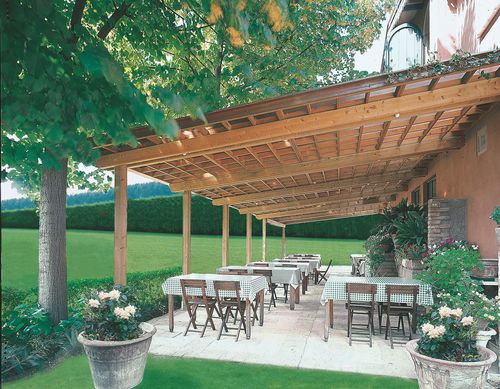Pergola adossée - GRILLHOUSE - IL CEPPO - en bois / à lames brise soleil / professionnelle