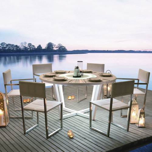 Table contemporaine - COLORADO - Spa PEIPS - en bois / ronde / de jardin