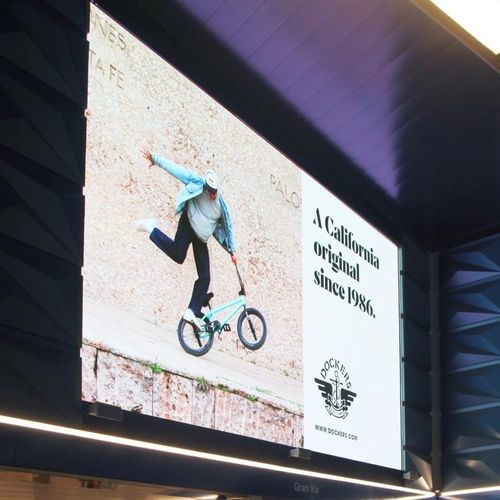 Écran de projection mural - JCDecaux - Mobilier Urbain - électrique / muti-format / trans-sonore