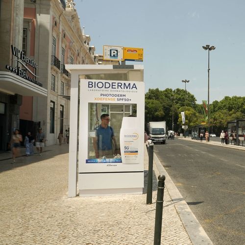 Abribus en acier - JCDecaux - Mobilier Urbain - en polycarbonate / en verre / avec banc