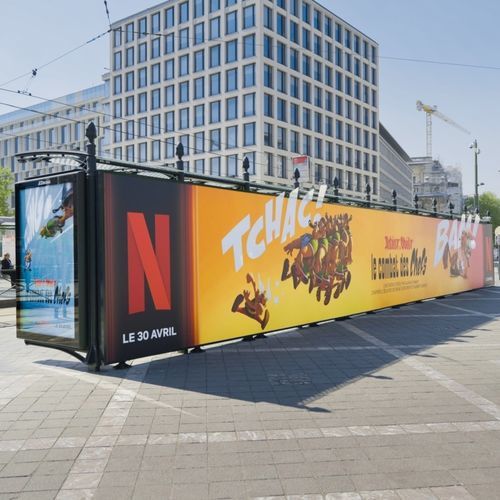 Abribus en acier - JCDecaux - Mobilier Urbain - en acier galvanisé / en acier galvanisé à chaud / avec banc