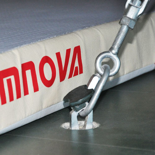 Système d'ancrage en métal - 2002 - GYMNOVA - pour agencement intérieur