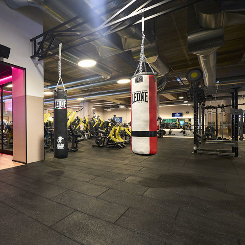 Sol sportif d'intérieur - DROPTILE BLACK - Tarkett Sports Indoor - en élastomère / en polyuréthane / en EPDM