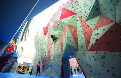 Tour d'escalade d'intérieur - ROPE-PROTECTED - ENTRE-PRISES