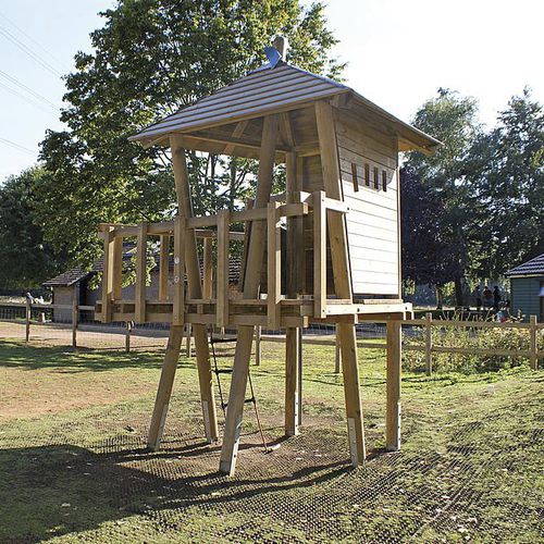 Cabane pour enfant pour aire de jeux - TREE  - eibe Produktion + Vertrieb GmbH & Co KG - au sol
