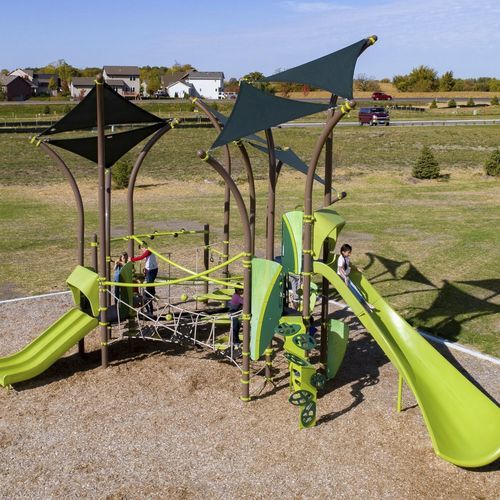 Structure de jeu pour aire de jeux - Tree Tops® EN - Design 6408 - LANDSCAPE STRUCTURES - en acier / en acier à revêtement par poudre / en polyéthylène