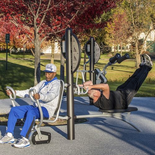 Parc de street workout presse pectorale - HealthBeat&reg; - Design 2276 - LANDSCAPE STRUCTURES - pour aire de jeux / extension du dos / d'extérieur