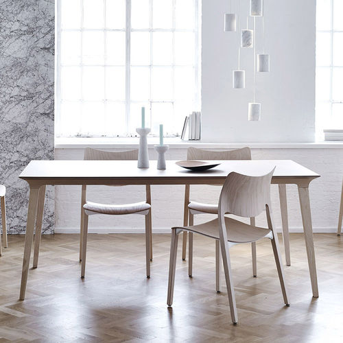 Table à manger contemporaine - LAU - STUA - en frêne / avec piètement en frêne / rectangulaire