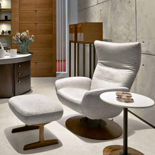 Fauteuil contemporain - MAGICA  - GIORGETTI - en tissu / en cuir / en hêtre