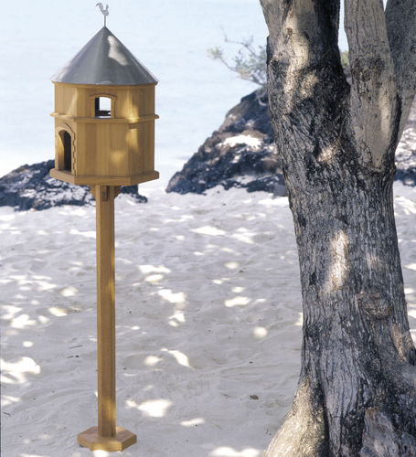 Nichoir en teck - COLOMBIER - Tectona - sur pied