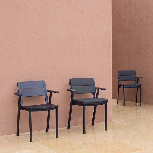 Chaise contemporaine - CLUBHOUSE - Tectona - de jardin / en tissu / avec piètement en aluminium