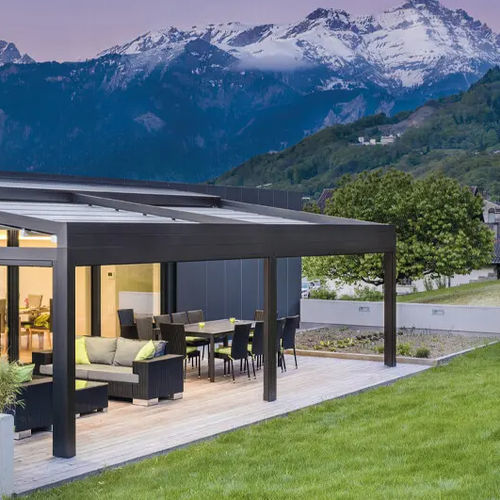 Pergola adossée - MONTHEY - SWITZERLAND - Gibus SPA - en métal / en verre / sur mesure