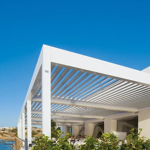 Pergola adossée - PORTO TORRES - ITALY - Gibus SPA - en métal / à lames brise soleil / sur mesure