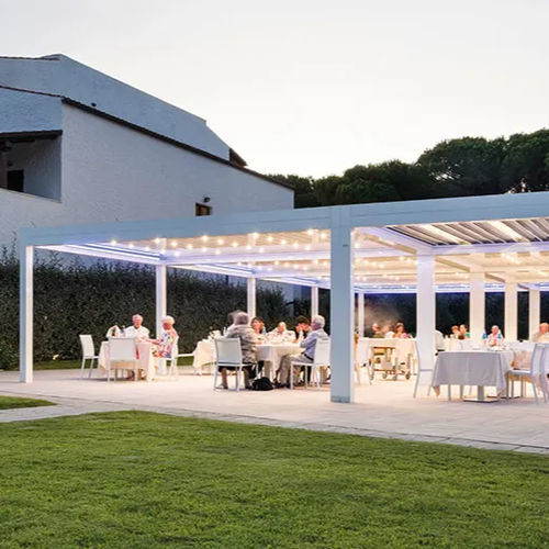 Pergola autoportée - ALGHERO - ITALY - Gibus SPA - en métal / à lames brise soleil / bioclimatique