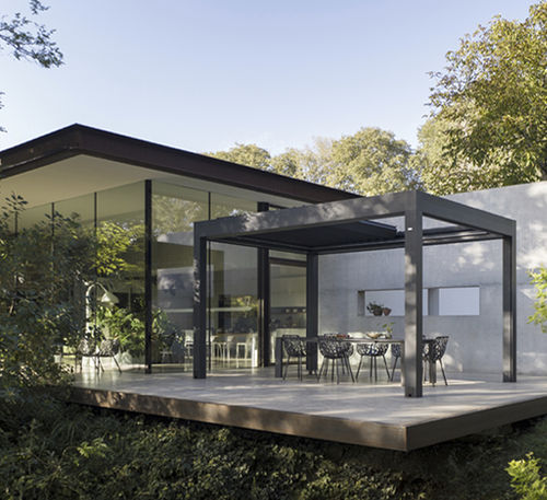 Pergola autoportée - THE HOUSE IN THE WOODS - Gibus SPA - en métal / sur mesure / contemporaine