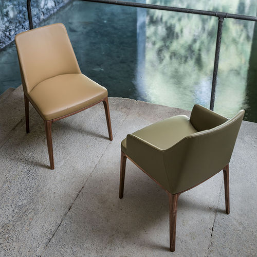 Chaise contemporaine - AMANDA COMFORT - ALIVAR - d'intérieur / en tissu / en cuir